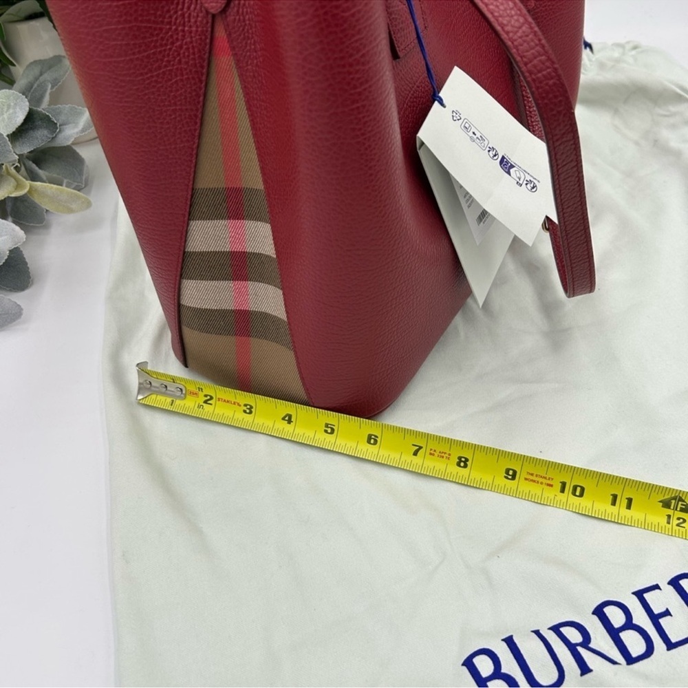 Women’s Burberry banner pebble grain leather tote/shoulder bag Classic check NWT - Picture 14 of 15